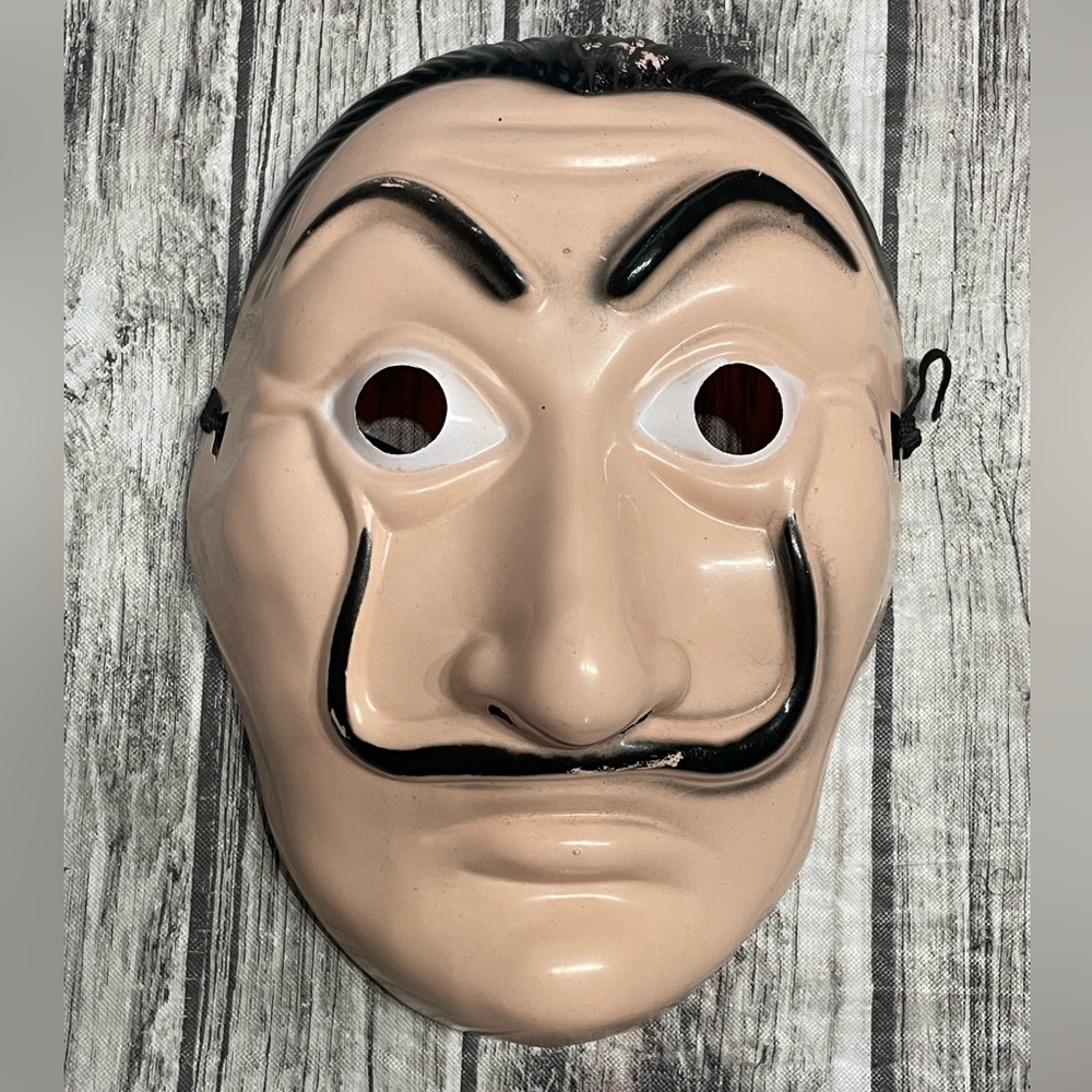 Salvador Dhali Mask Movie Money Heist Good Condition